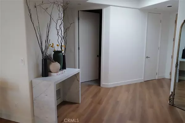 Los Angeles, CA 90025,1875 S Beverly Glen #408
