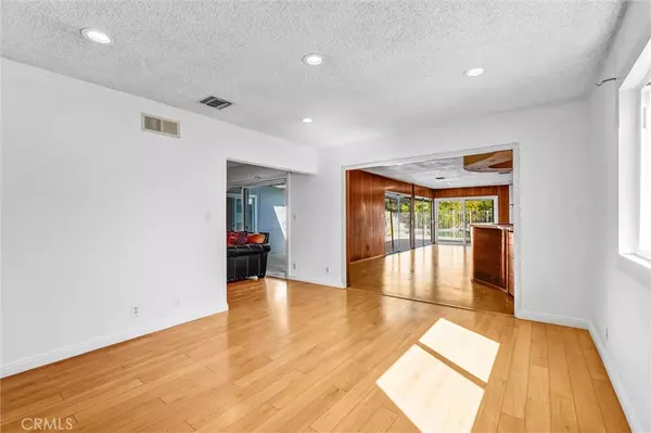 North Hollywood, CA 91605,7628 Bluebell