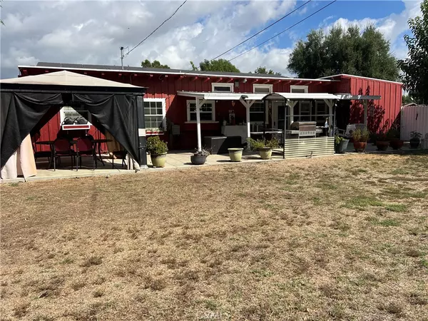 8502 Newcastle, Northridge, CA 91325