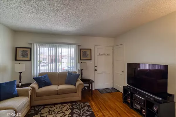 Panorama City, CA 91402,8406 Lennox Avenue