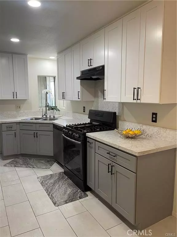 13842 Olive ST, Baldwin Park, CA 91706