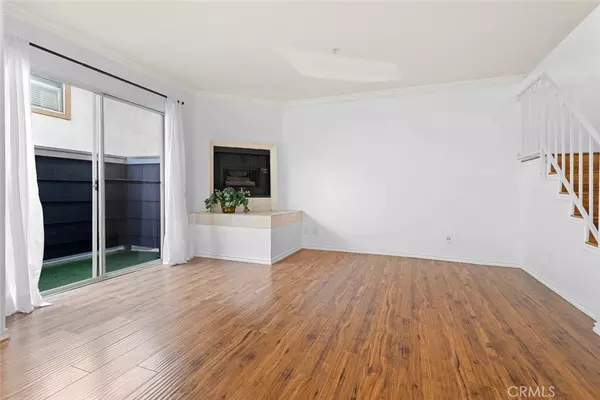 Sherman Oaks, CA 91423,4511 Murietta AVE #8
