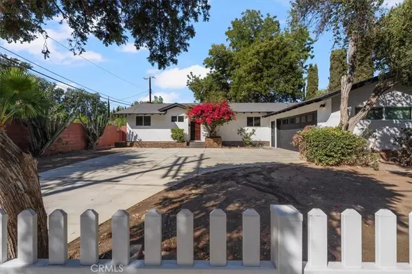 Canoga Park, CA 91304,8581 Owensmouth