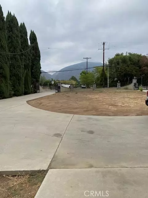 Sylmar, CA 91342,12917 Gladstone