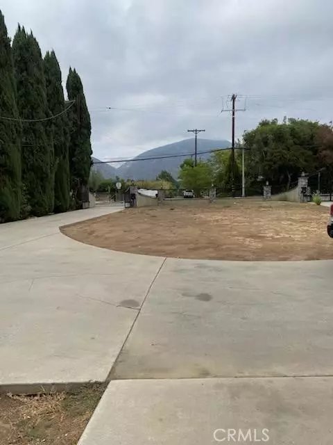 Sylmar, CA 91342,12917 Gladstone