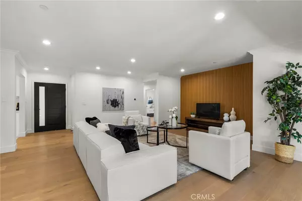 Sherman Oaks, CA 91423,4637 Nagle AVE