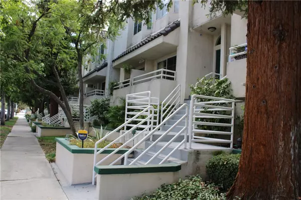 5145 Yarmouth, Encino, CA 91436