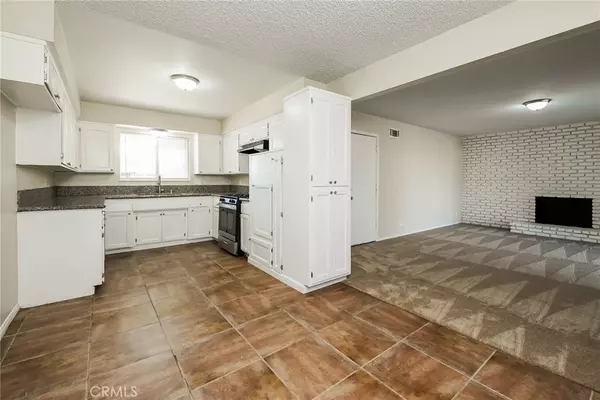 Lancaster, CA 93535,609 E Pillsbury ST