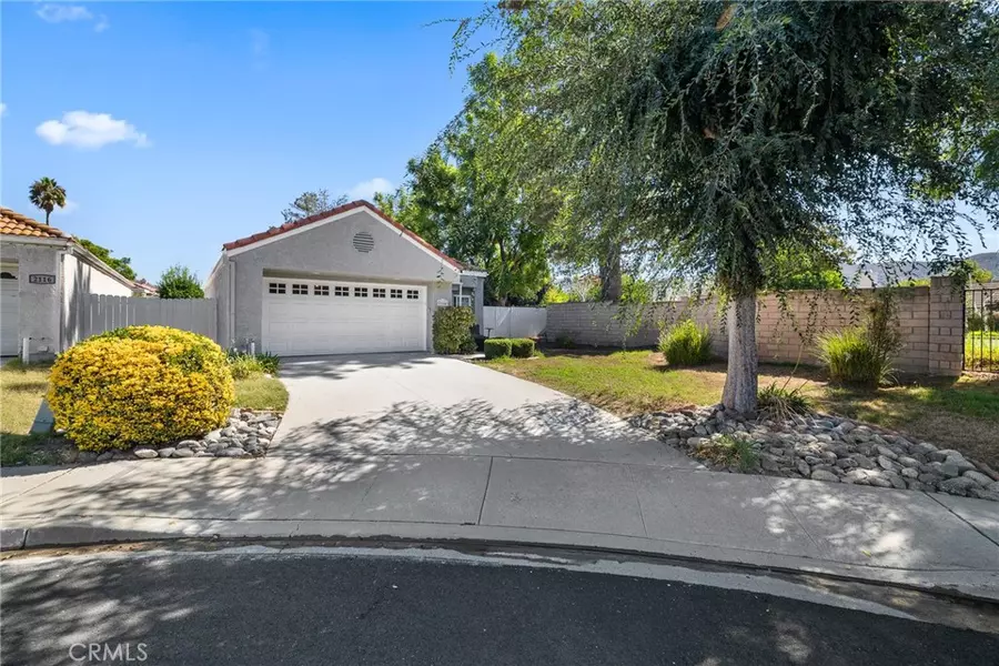 2104 Snowberry CT, Simi Valley, CA 93063