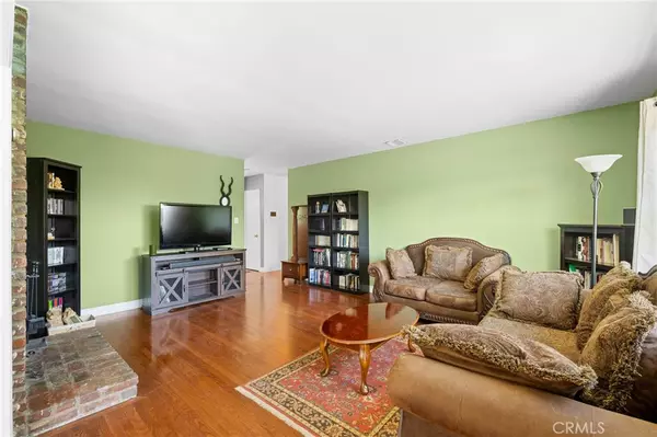 Valley Glen, CA 91405,6818 Varna AVE