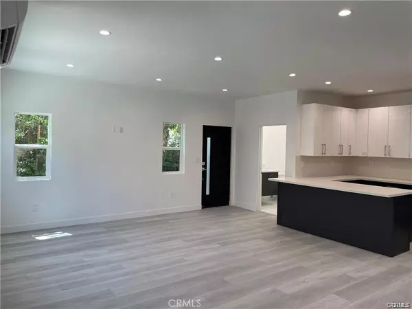 Northridge, CA 91325,18403 Devonshire ST