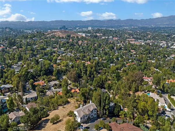 Woodland Hills, CA 91364,4801 Nomad