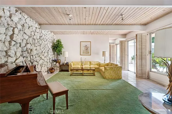 Woodland Hills, CA 91364,20300 Angelina PL