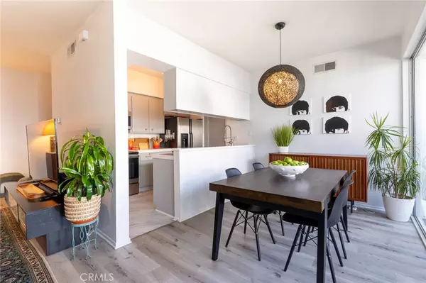 14144 Dickens #216, Sherman Oaks, CA 91423