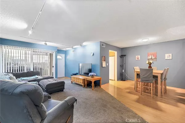 Reseda, CA 91335,8060 Canby AVE #2