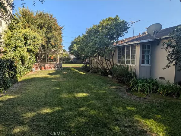 Studio City, CA 91604,11581 Valley Spring Ln