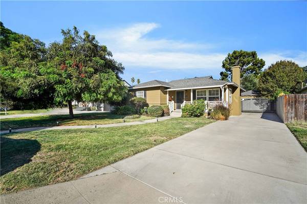 Lake Balboa, CA 91406,7656 Oak Park