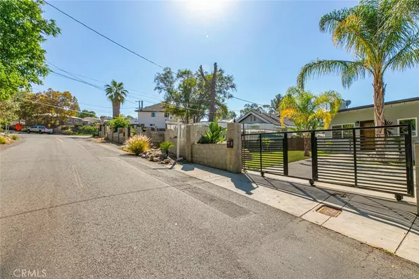 Tujunga, CA 91042,10917 Tujunga Canyon BLVD