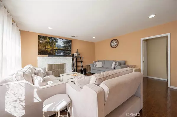 Reseda Ranch, CA 91335,18801 Wyandotte