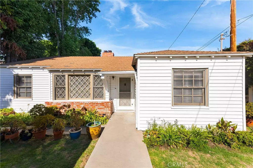 Sherman Oaks, CA 91403,15207 15203 Greenleaf