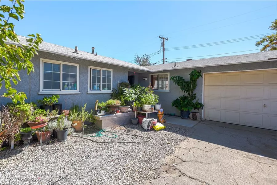 1144 E Avenue R6, Palmdale, CA 93550