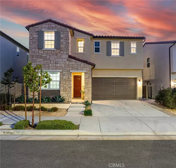 19230 Blackthorn DR, Saugus, CA 91351