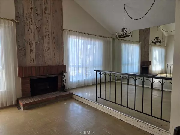 Simi Valley, CA 93065,2349 Knollhaven