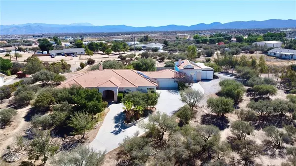 10234 10234 Clover DR, Oak Hills, CA 92344