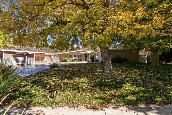 Saugus, CA 91350,27362 Santa Clarita