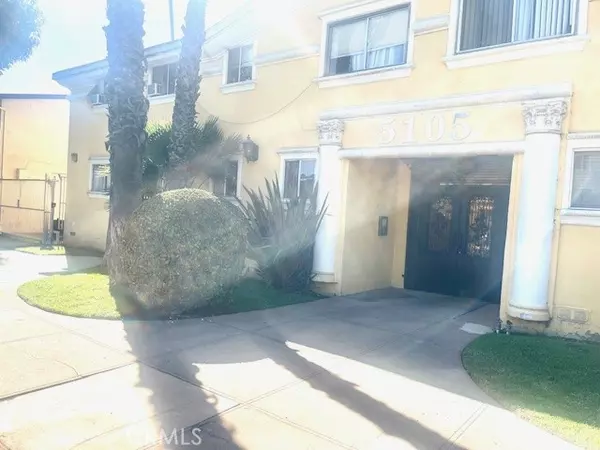 Sherman Oaks, CA 91423,5105 Woodman AVE #3