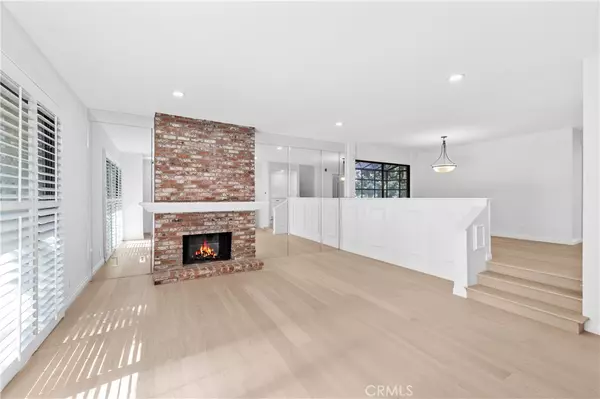 Woodland Hills, CA 91367,21730 Marylee ST #37