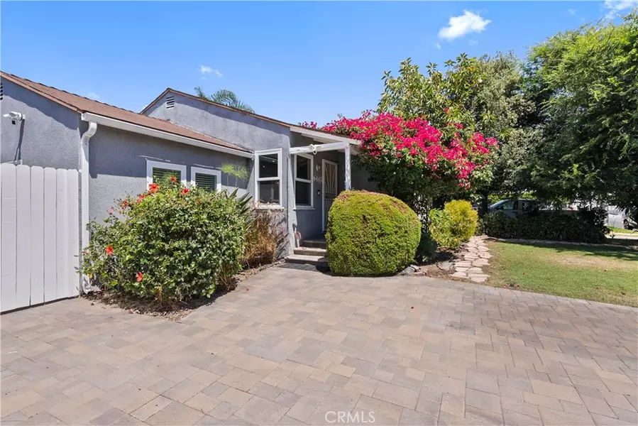 6443 Bakman, North Hollywood, CA 91606