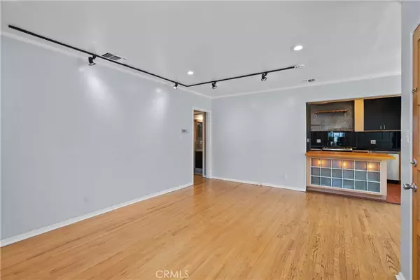 North Hollywood, CA 91606,6443 Bakman