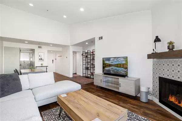 6545 Reseda #19, Reseda, CA 91335