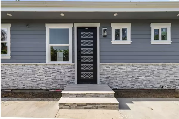 Northridge, CA 91325,17175 Rayen ST