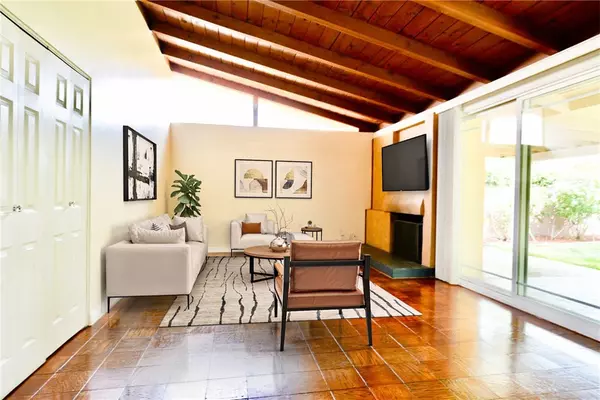 Winnetka, CA 91306,8512 Fullbright AVE