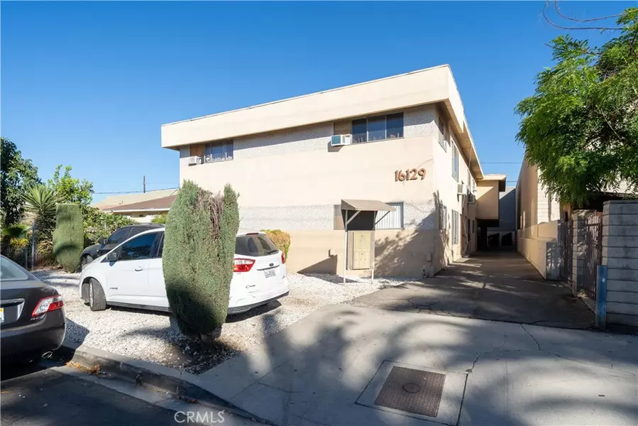 16129 Cantlay ST, Van Nuys, CA 91406