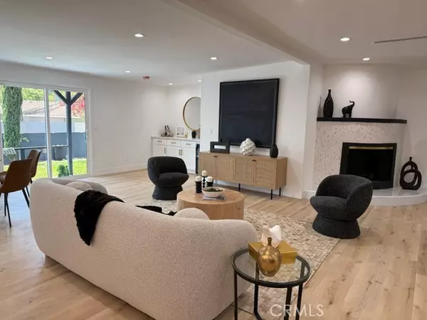 Winnetka, CA 91306,20406 Londelius