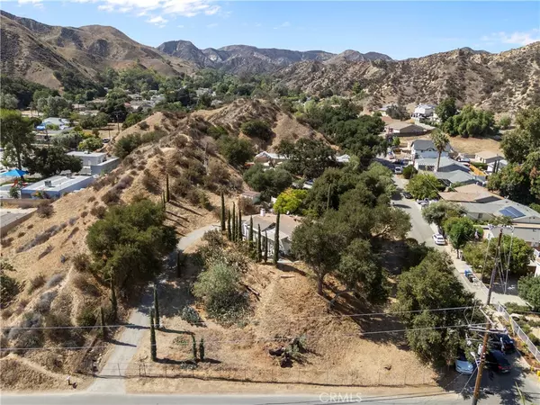 Val Verde, CA 91384,29027 Val Verde RD