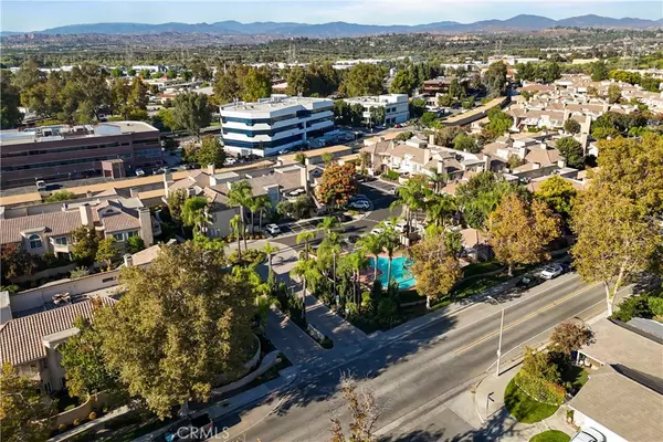 Valencia, CA 91355,23705 Del Monte DR #235