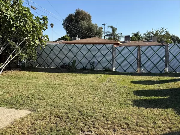 Bakersfield, CA 93307,609 White