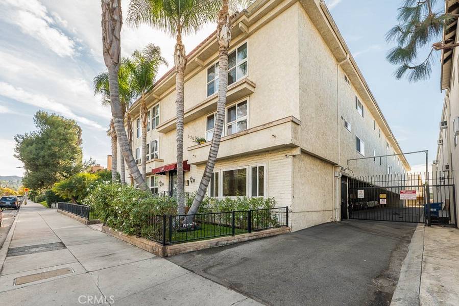 5301 Yarmouth #7, Encino, CA 91316