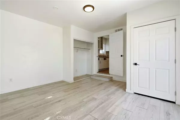 Northridge, CA 91325,18308 Gresham