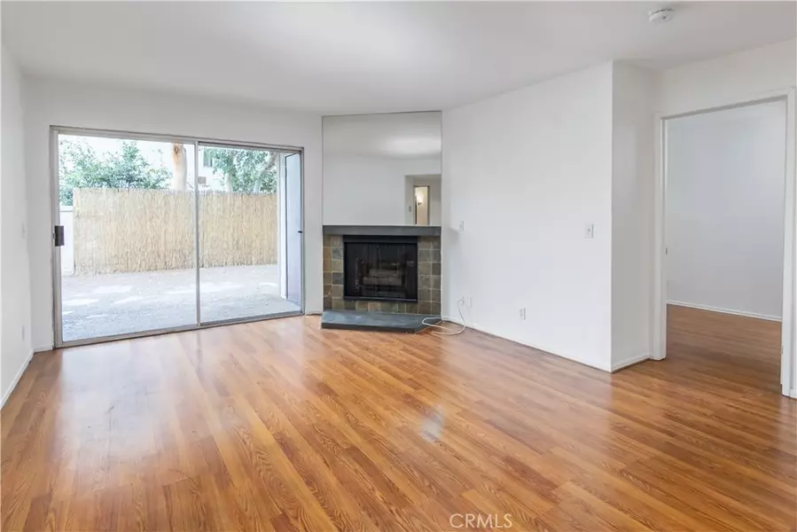 20253 Keswick ST #103, Winnetka, CA 91306