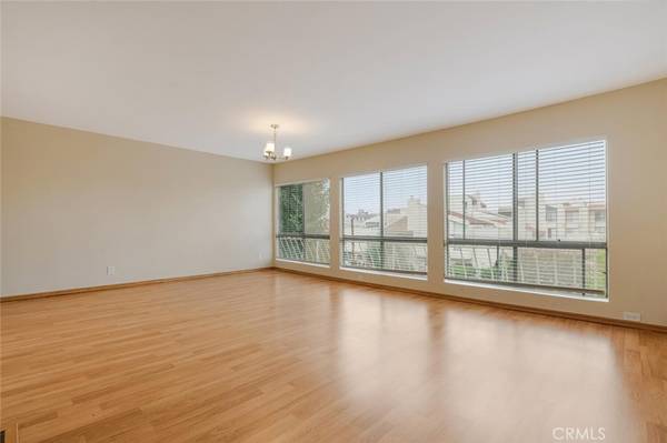 Encino, CA 91316,5250 Zelzah AVE #12A