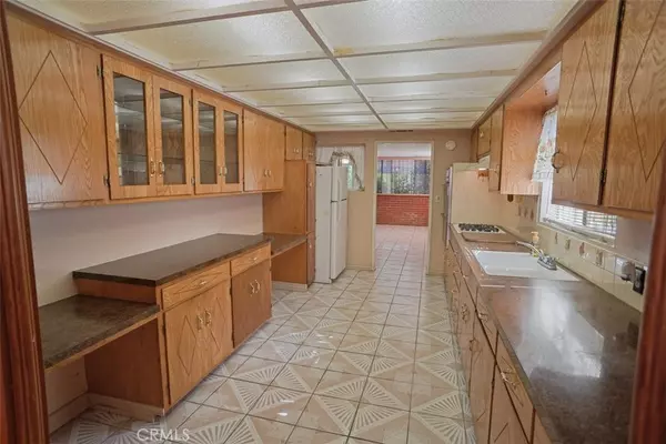 Pacoima, CA 91331,13046 Kelowna