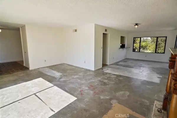 Newbury Park, CA 91320,93 N Dewey