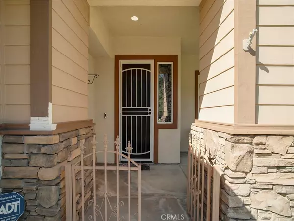 Saugus, CA 91350,21103 Cross Creek DR