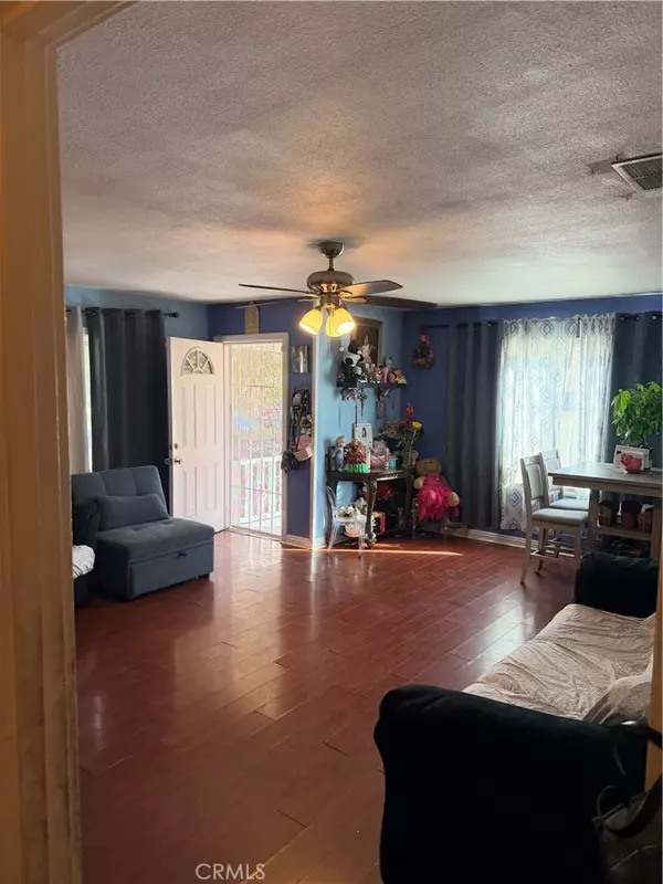 Lancaster, CA 93534,45015 11th W