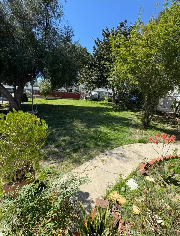 Reseda, CA 91335,7514 Beckford AVE